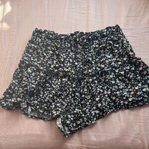 Aeropostale Black Floral Women's Skorts